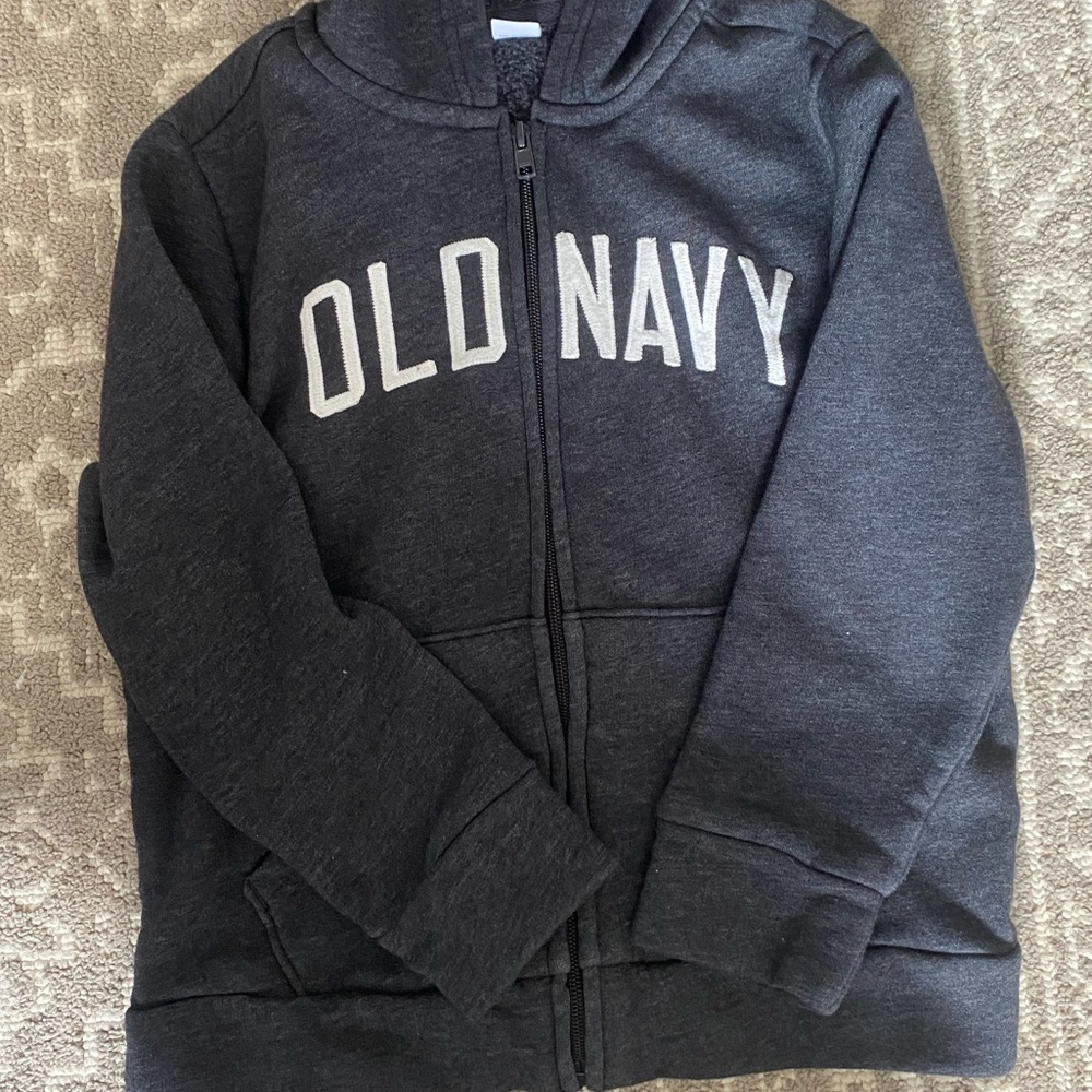 Boy size 6-7 old navy zip up